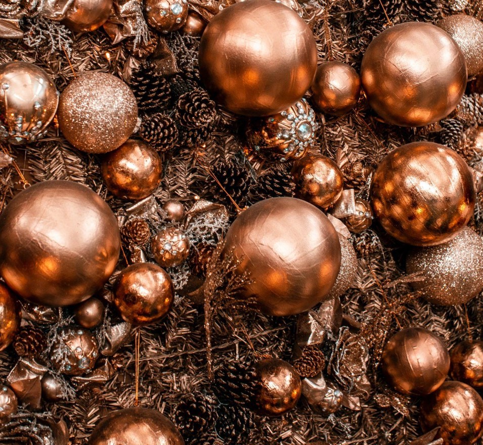 The Magic of a 7-Foot Artificial Christmas Tree